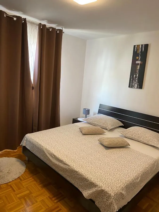 Apartment Miana Трогир